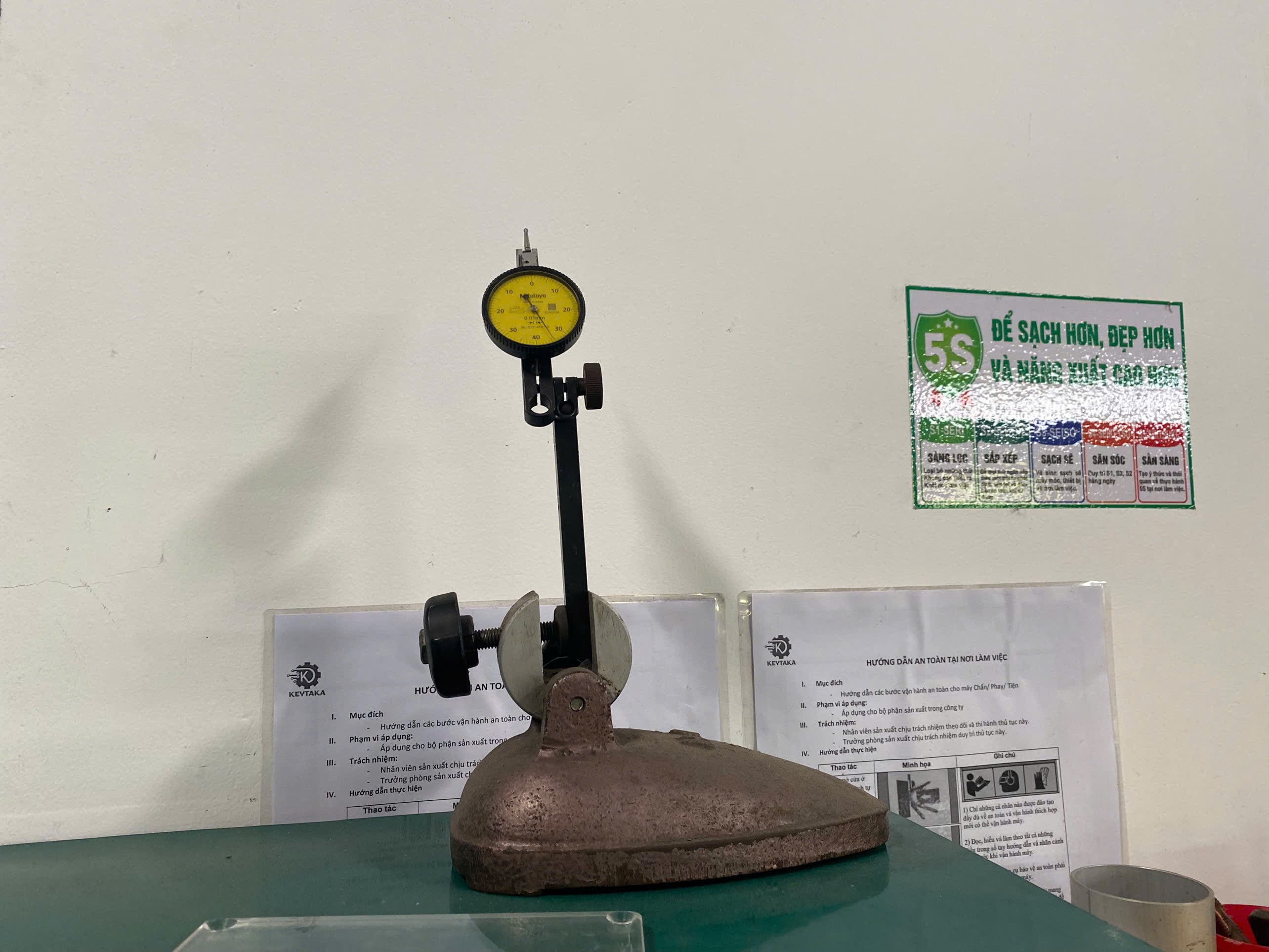 Comparison Gauge.jpg